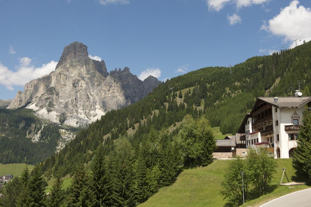 Sporthotel Panorama Corvara In Badia Exterior photo