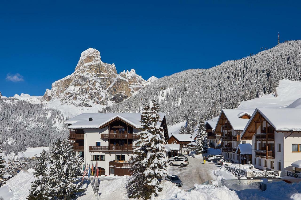 Sporthotel Panorama Corvara In Badia Exterior photo